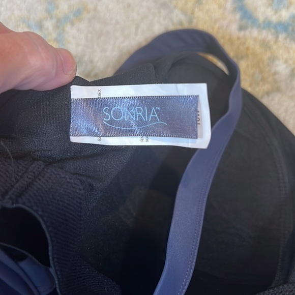 ⭐️NWT,Sonria,-16W, Swimwear Top, Gorgeous Colors,So Slimming & Form Flattering! - Picture 4 of 9